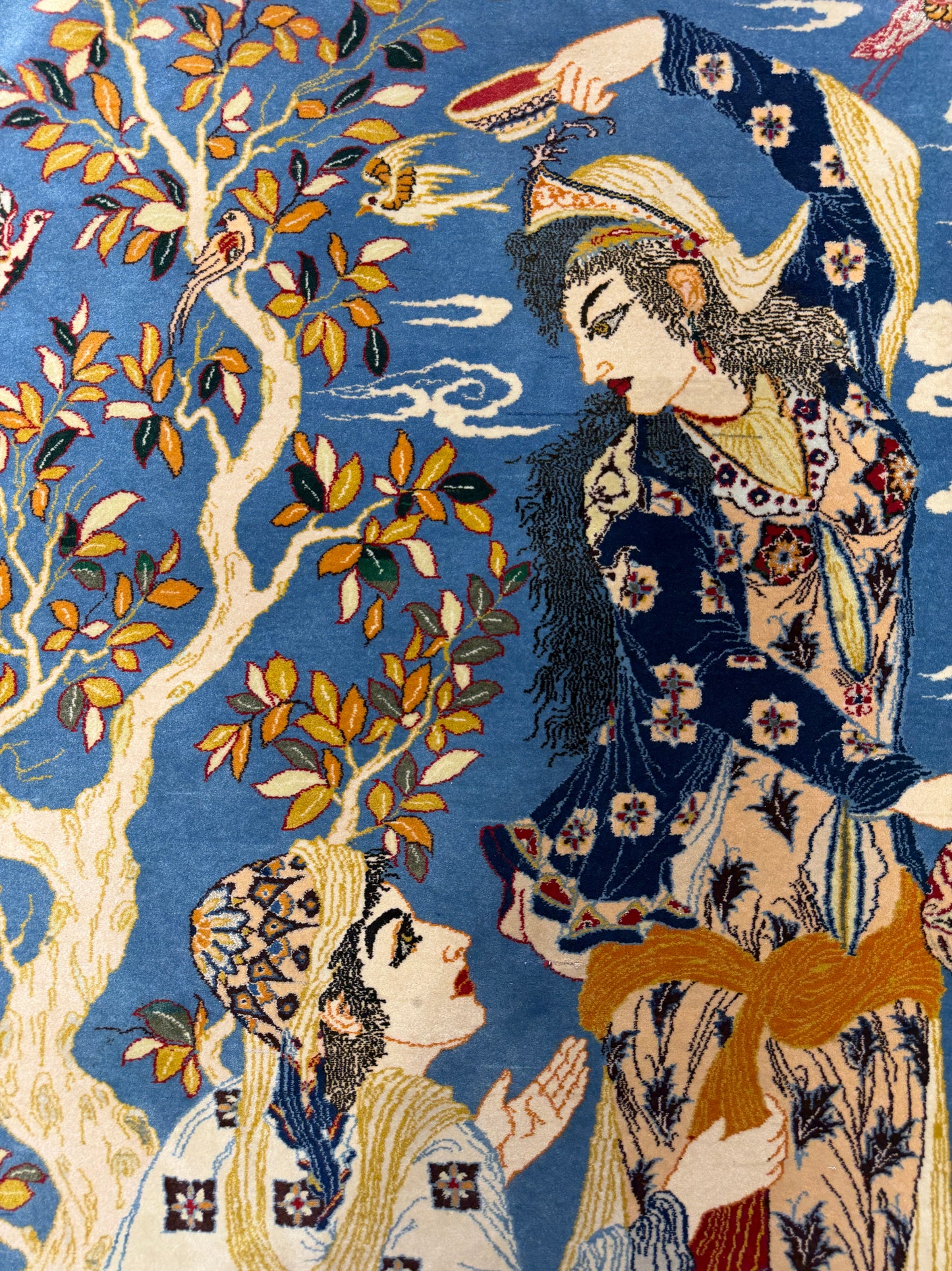 Hand-Knotted Pictorial Persian Isfahan Rug - 3’5”x5’3”