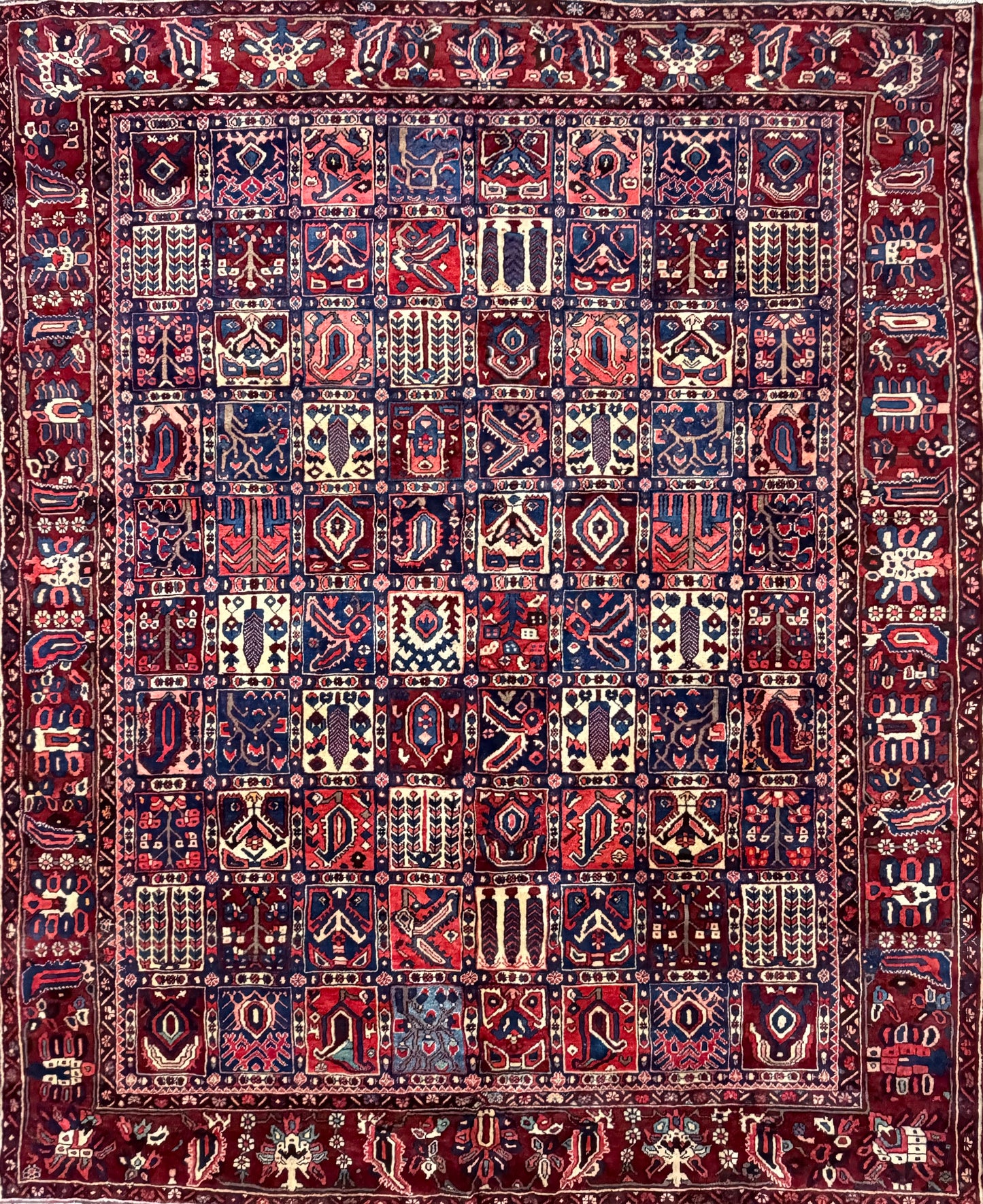 Hand-Knotted Persian Bakhtiari Rug - 9’11”x12’1”