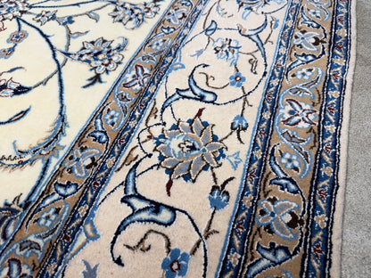 Hand-Knotted 6 La Persian Nain Rug - 5'1"x8'6"