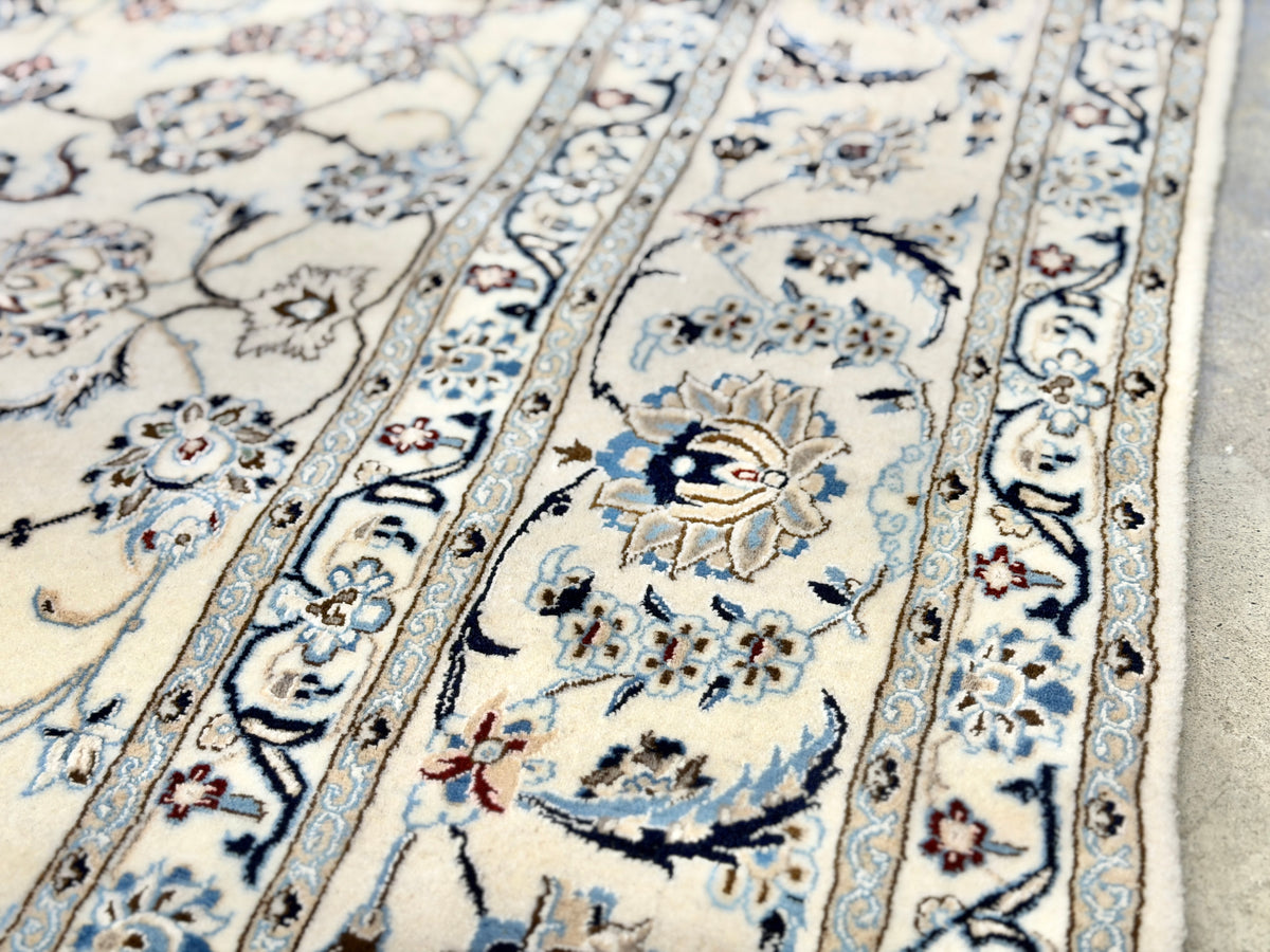 Hand-Knotted 6 La Persian Nain Rug - 5'7"x9'