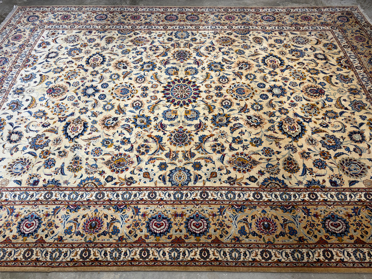 10’6”x14’6” Hand-Knotted Persian Kashan Area Rug