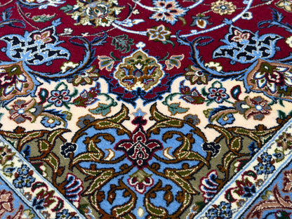 Hand-Knotted Persian Isfahan Rug - 5’1”x8’