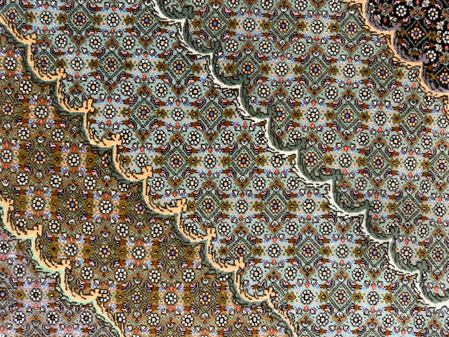 Hand-Knotted Persian Tabriz Mahi Rug - 9’9”x13’4”