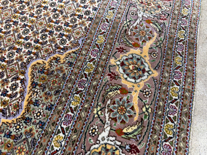 Hand-Knotted Persian Tabriz Mahi Rug - 4'7"x6'7"