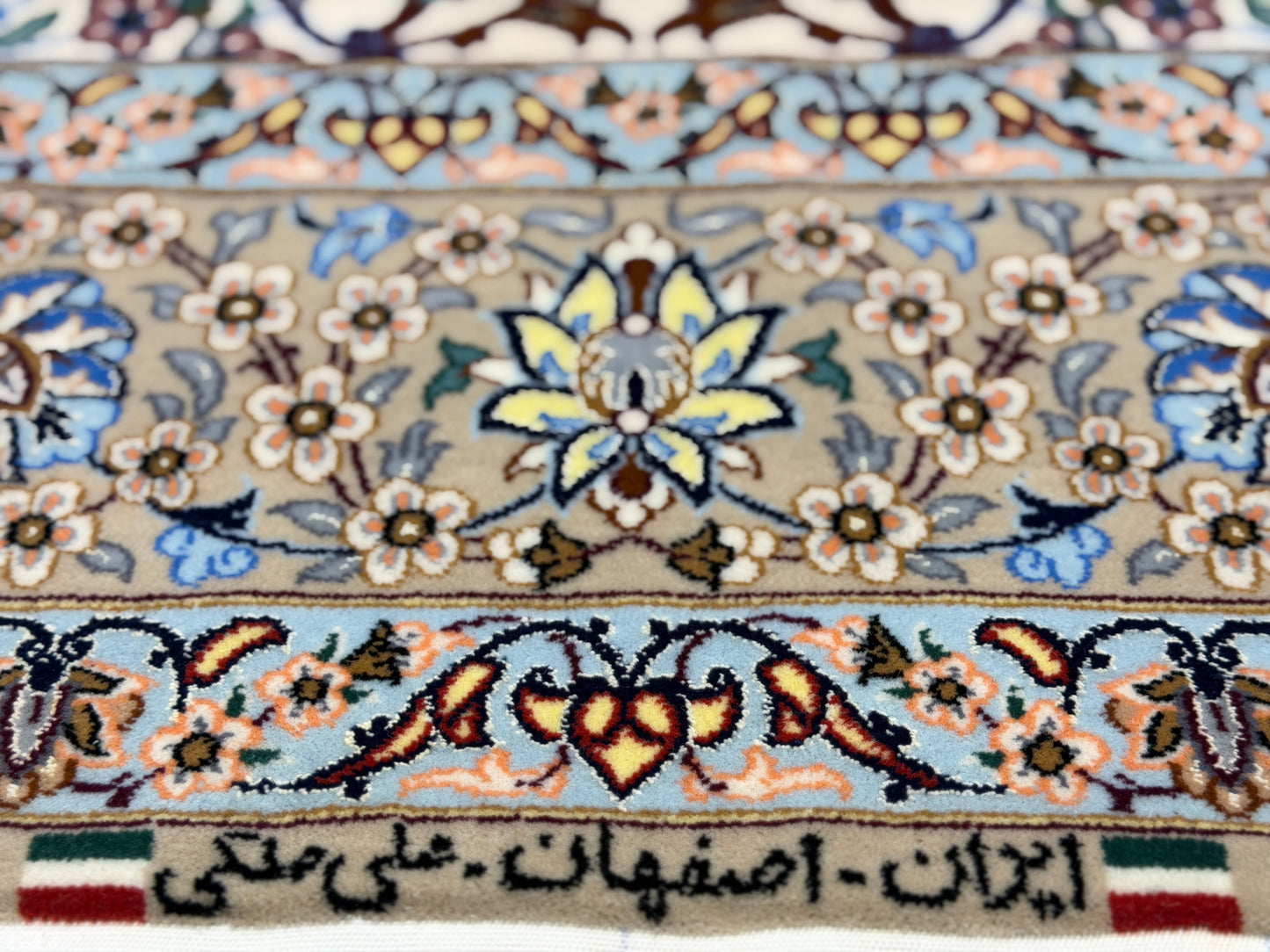 Hand-Knotted Persian Isfahan Rug -Garden of Birds- 3’7”x5’5”