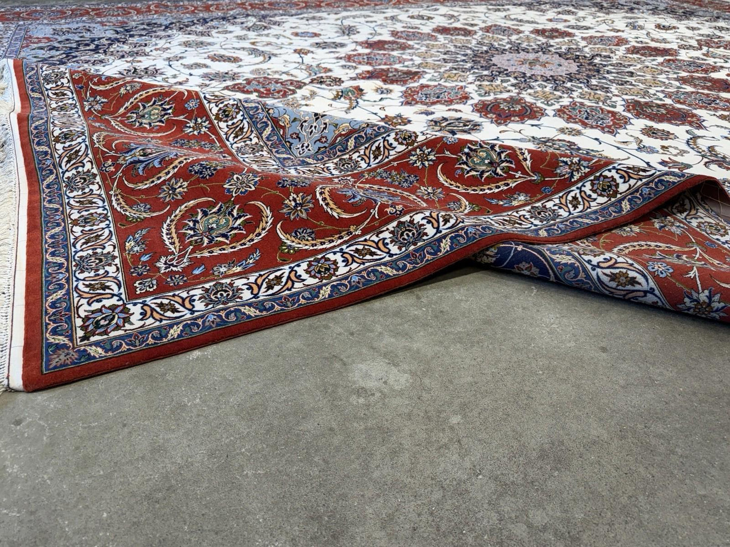 10’2”x14’2” Very Fine Hand-Knotted Wool & Silk Isfahane Area Rug 10x14