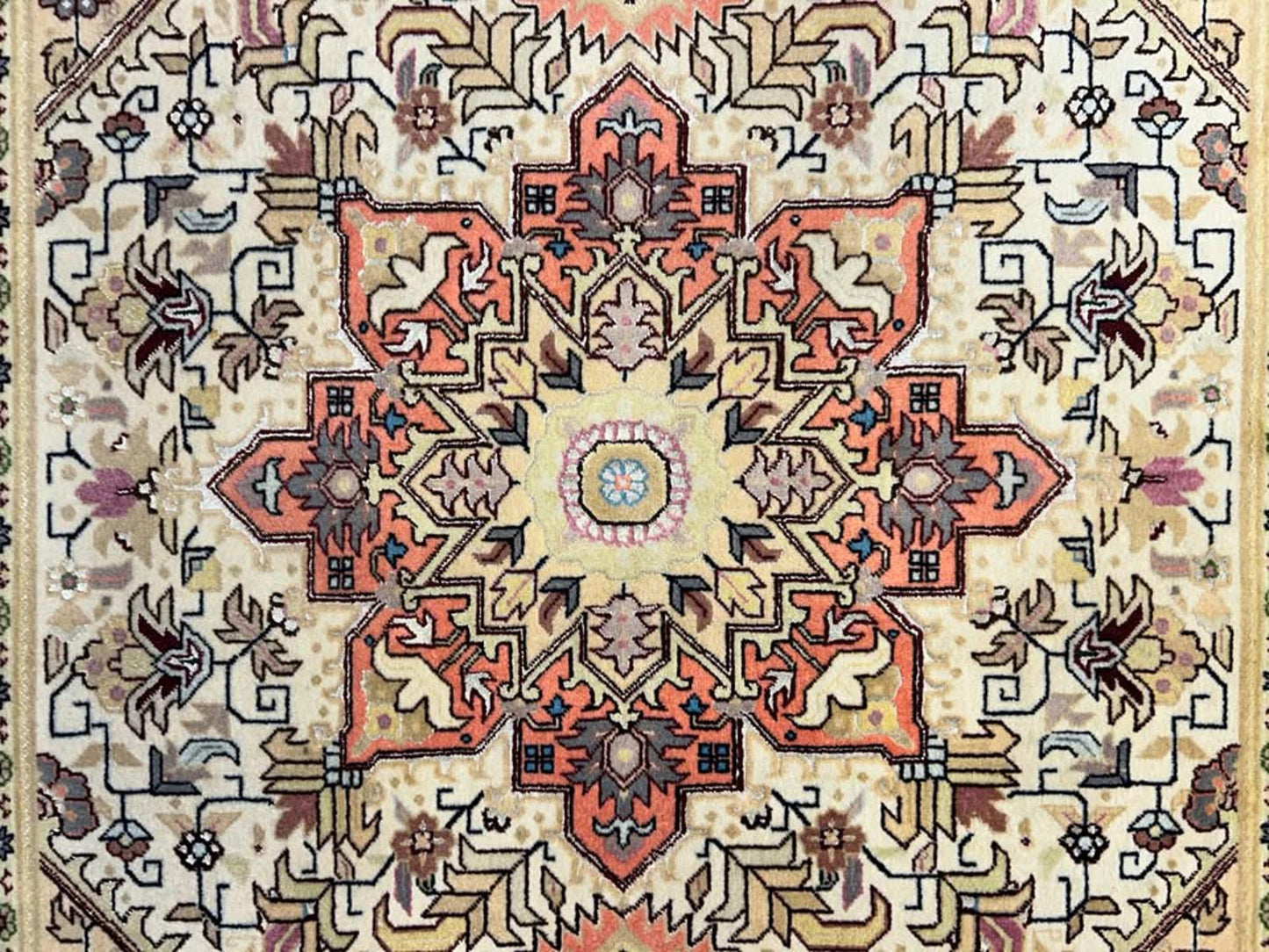 3'1"x5'3" Very Fine Handmade Wool & Silk  Persian Tabriz Rug