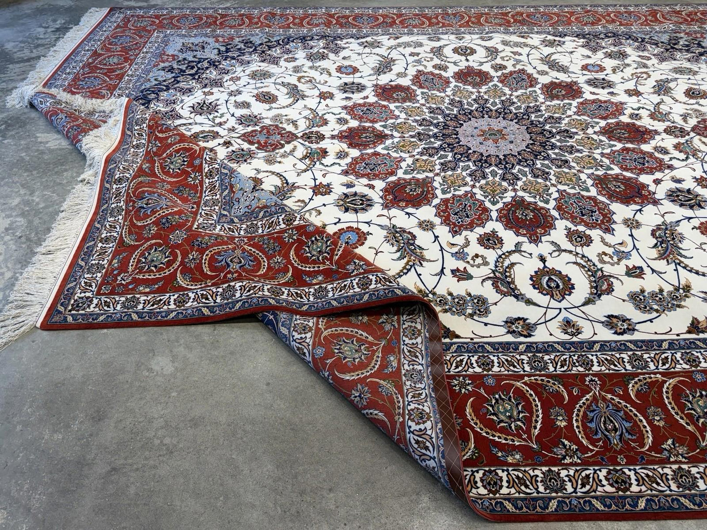10’2”x14’2” Very Fine Hand-Knotted Wool & Silk Isfahane Area Rug 10x14