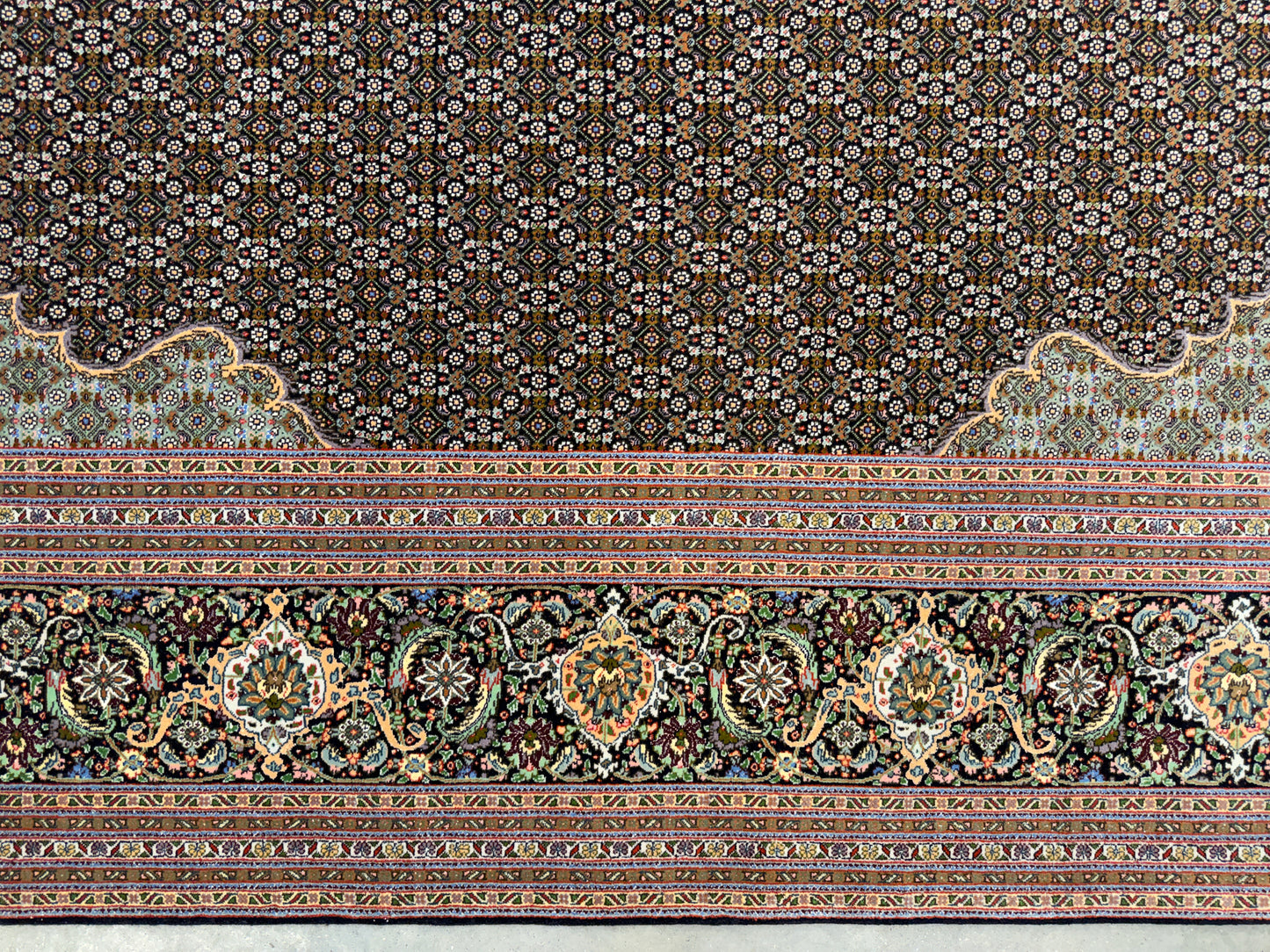 Hand-Knotted Persian Tabriz Mahi Rug - 9’9”x13’4”