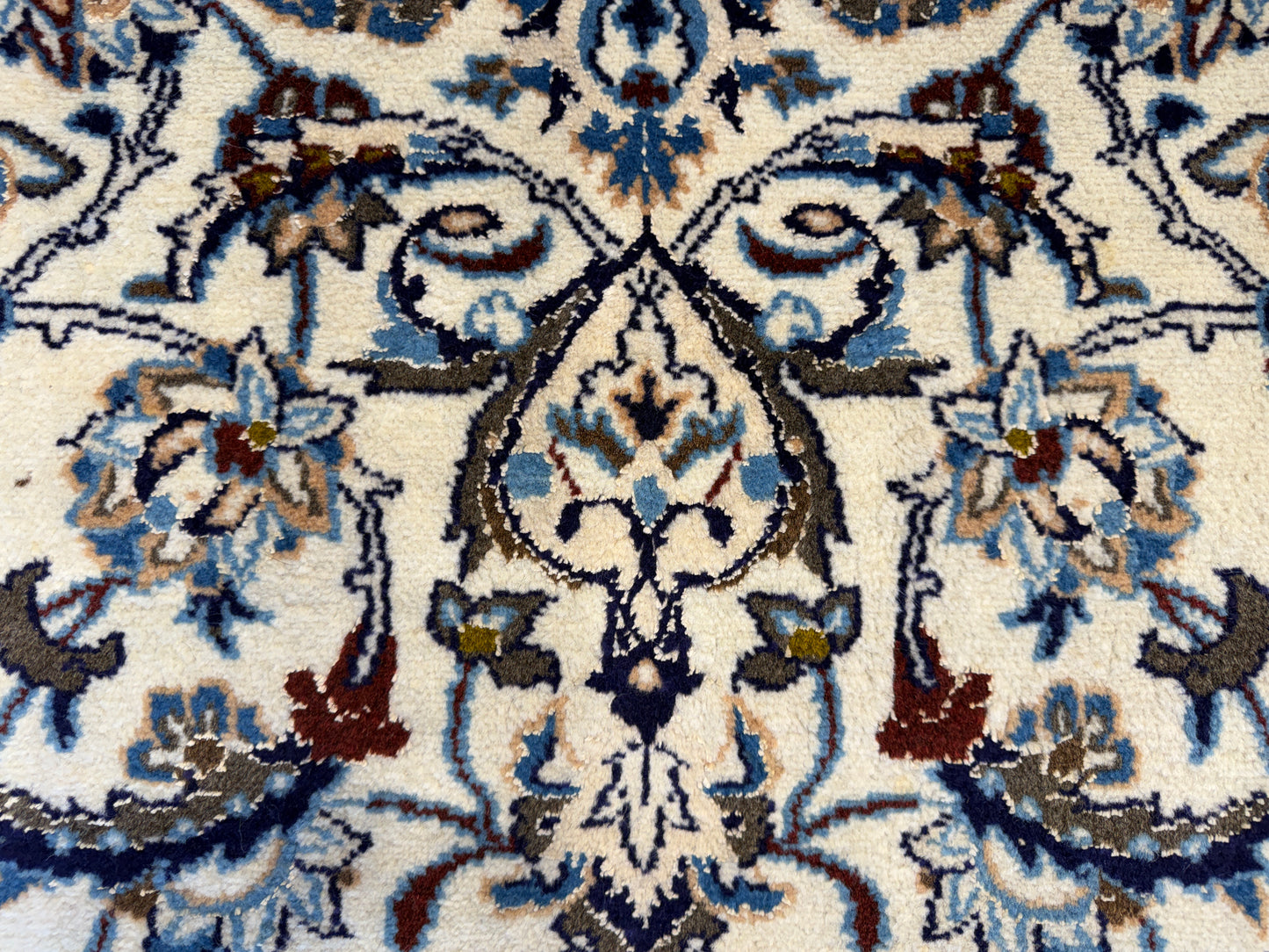 Hand-Knotted 9 La Persian Nain Rug - 6’7”x10’5”