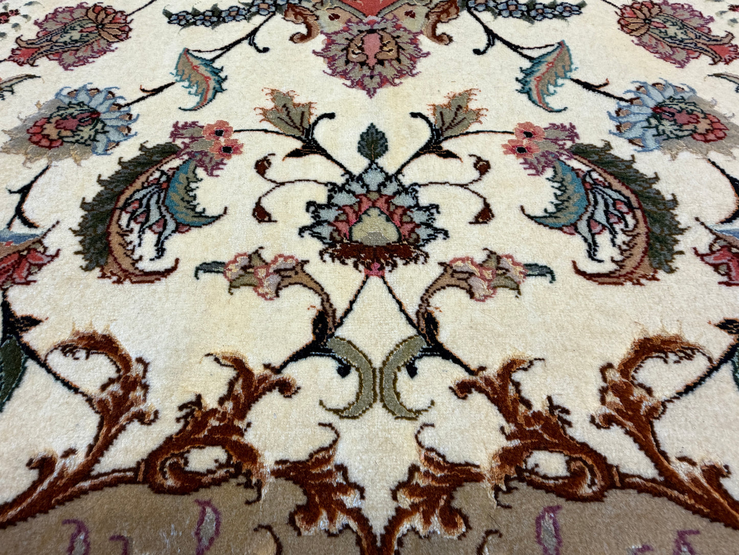 10’x12’9” Fine Hand-Knotted Persian Tabriz Area Rug