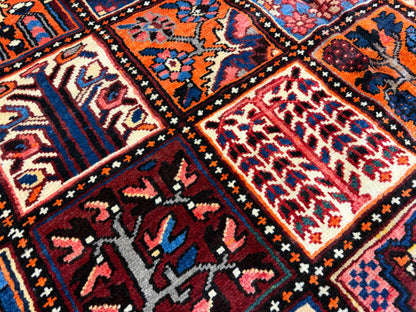 Hand-Knotted Persian Bakhtiari Rug - 9’9”x13’4”