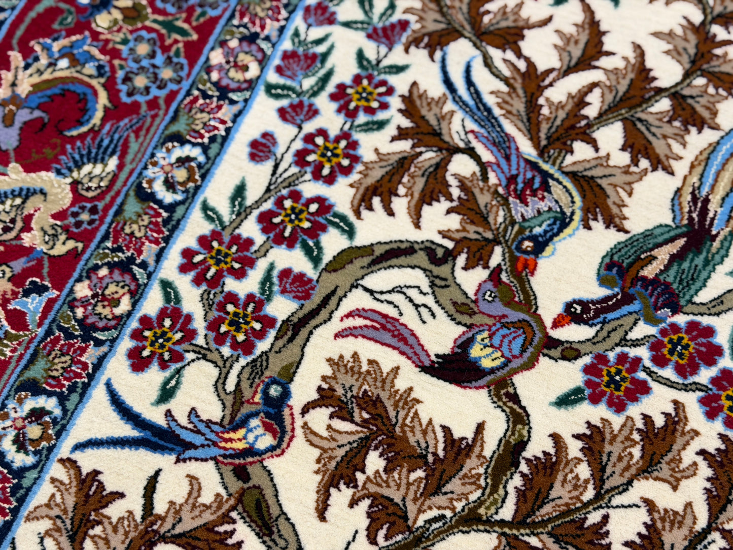 Hand-Knotted Persian Isfahan Rug -Garden of Birds- 3’8”x5’6”