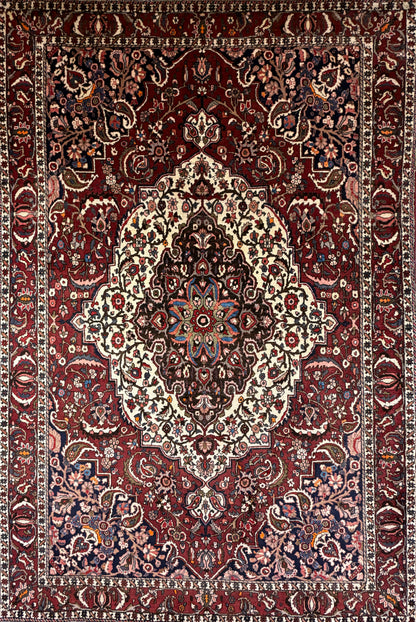 Hand-Knotted Persian Bakhtiari Rug - 7’x10’3”