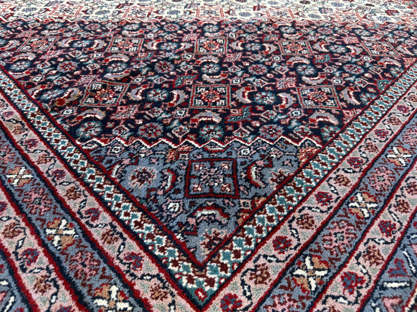 9’10”x14’ Hand-Knotted IndoBidjar Area Rug