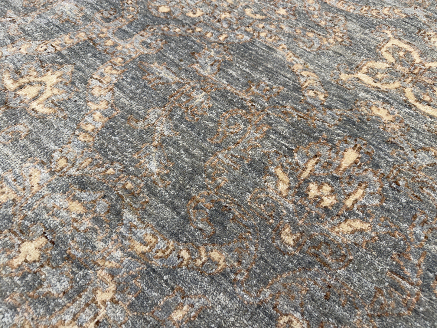 Hand-Knotted Oushak Rug - 8’1”x9’11”
