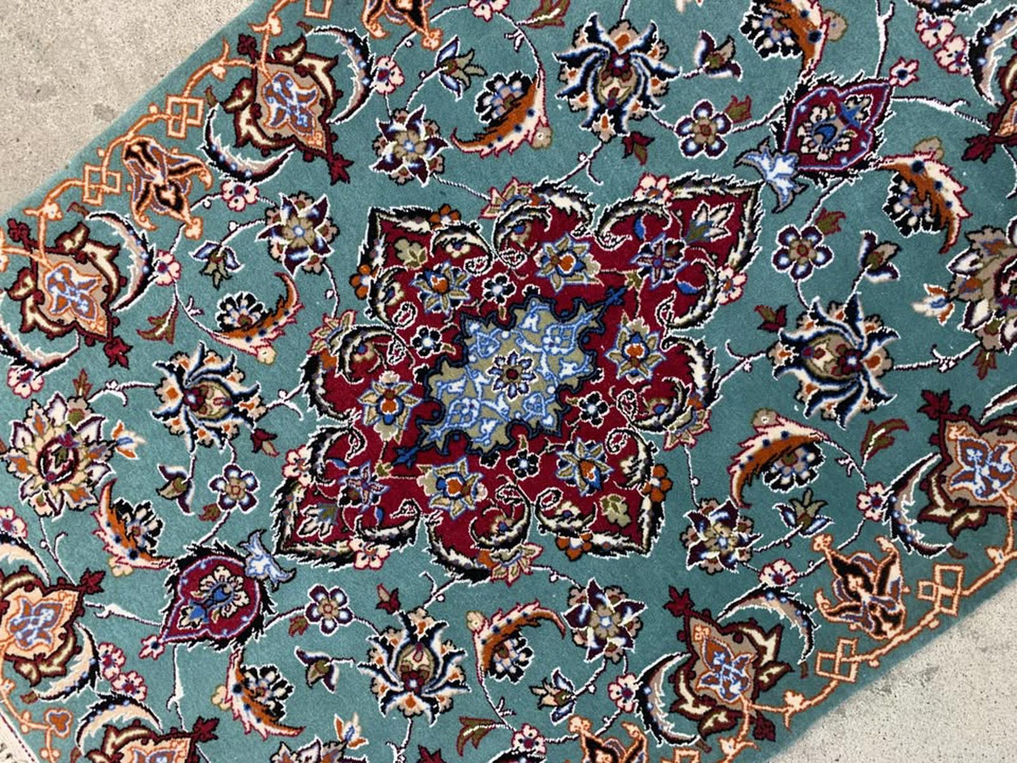 2'3"x3'2" Handmade Silk & Wool Persian Isfahan Rug