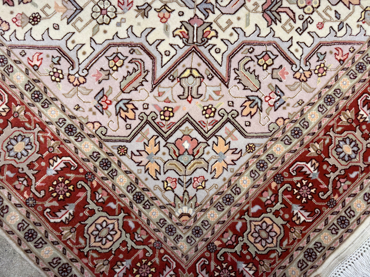 Hand-Knotted 60 Raj Persian Tabriz Rug - 4'10"x6'8"