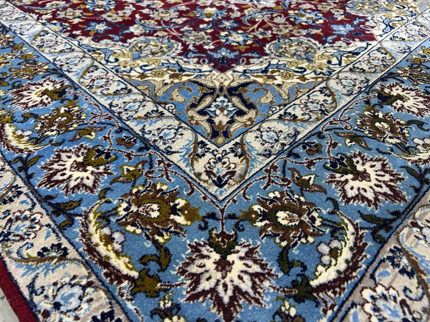 3’7”x5’3” Hand-Knotted Fine Wool & Silk Isfahane  Area Rug - Handmade Carpet 3x5
