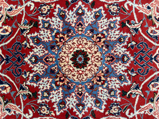 Hand-Knotted Persian Isfahan Rug - 5’2”x6’9”
