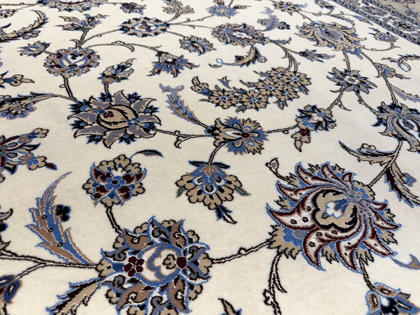 9’10”x12’11” Very Fine Hand-Knotted Persian Nain Signed Area Rug