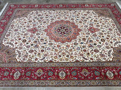 Hand-Knotted 60 Raj Persian Tabriz Rug - 9’10”x13’8”