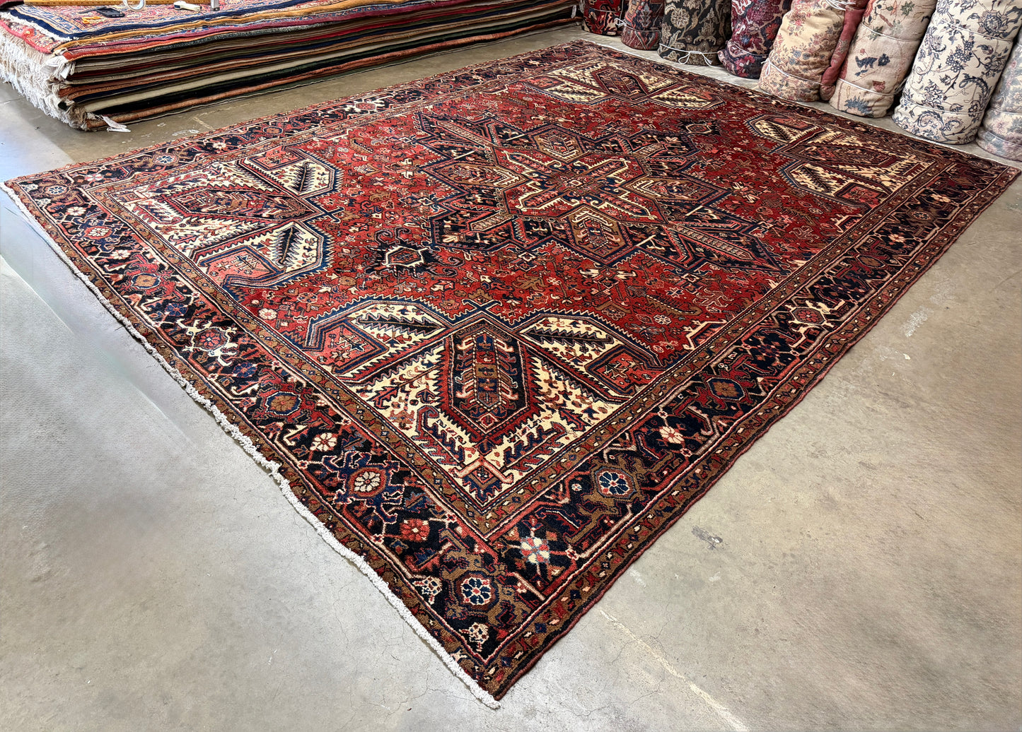 Hand-Knotted Persian Heriz Mehrava Rug - 9’8”x12’8”
