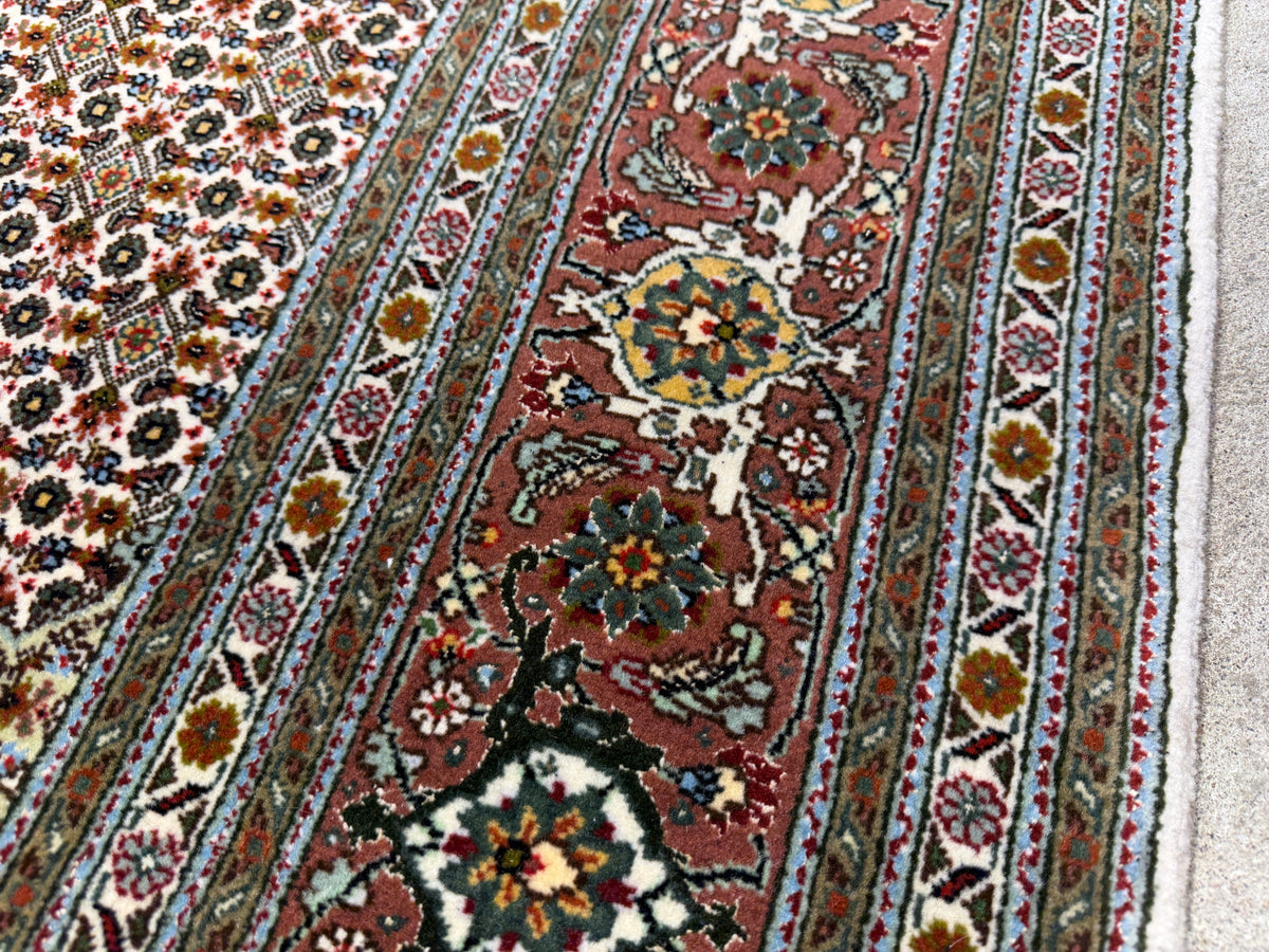 Hand-Knotted Persian Tabriz Mahi Rug - 5'2"x6'4"