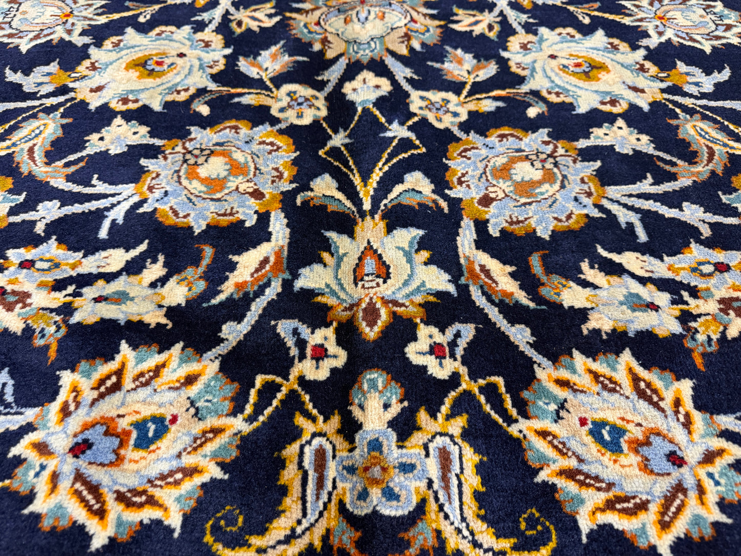 9’8”x12’5” Hand-Knotted Fine Wool Persian Kashan Signed Area Rug