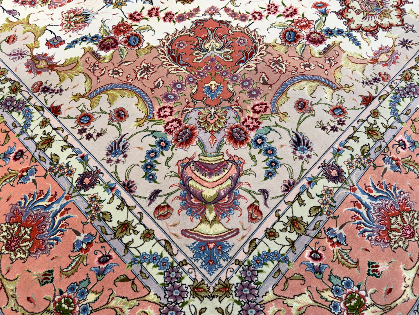 9’9”x13’3” Fine Hand-Knotted Persian Tabriz Signed Area Rug