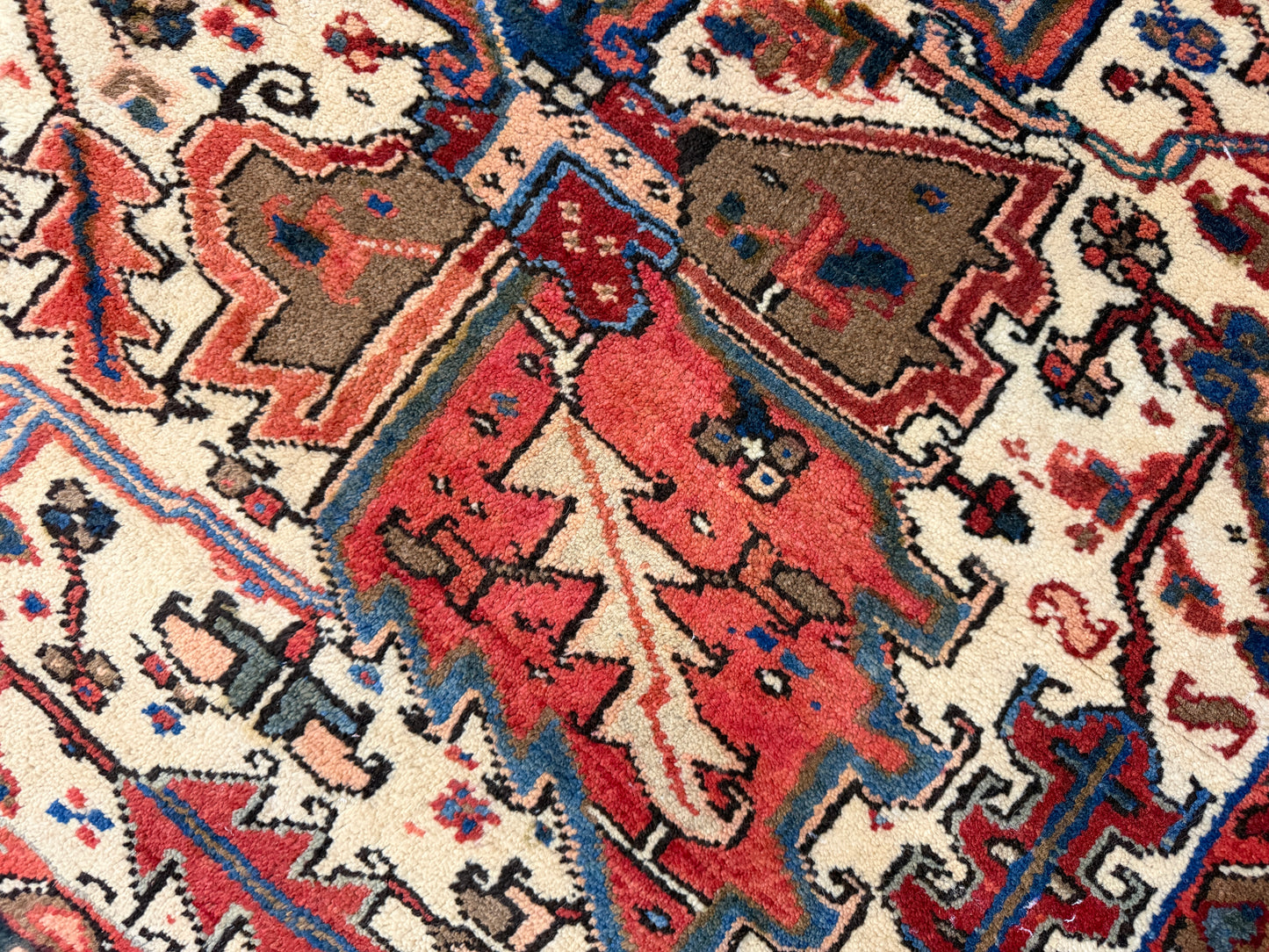 Hand-Knotted Persian Heriz Rug - 9’1”x11’11”