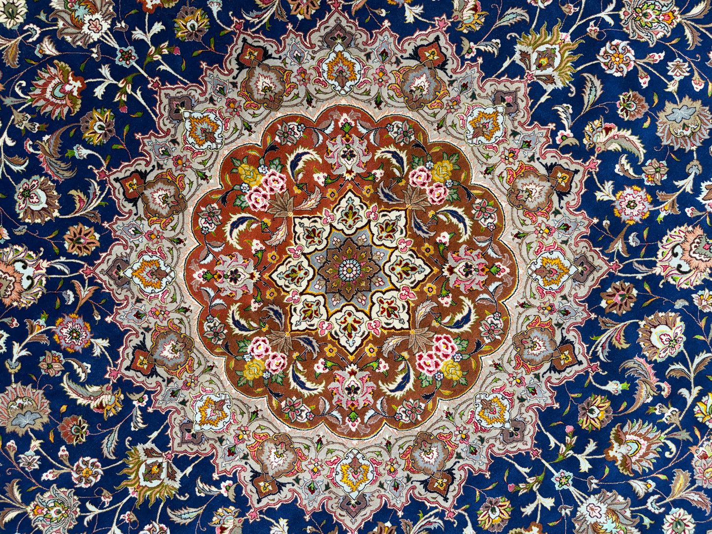 9’6” Diameter Very Fine Hand-Knotted Wool & Silk Round Tabriz Persian Rug - 9x9 Handmade Carpet