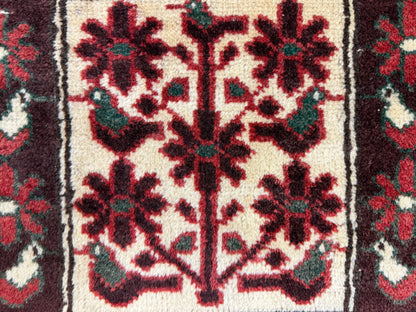 Hand-Knotted Persian Bakhtiari Rug - 5’7”x9’9”