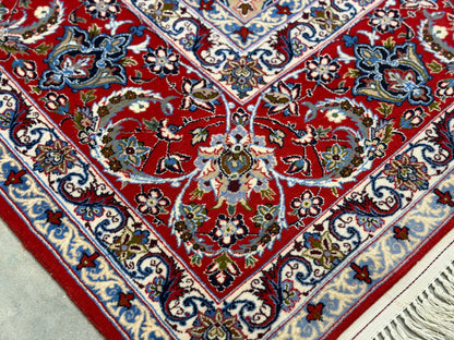 Hand-Knotted Persian Isfahan Rug - 6'9"x10'1"