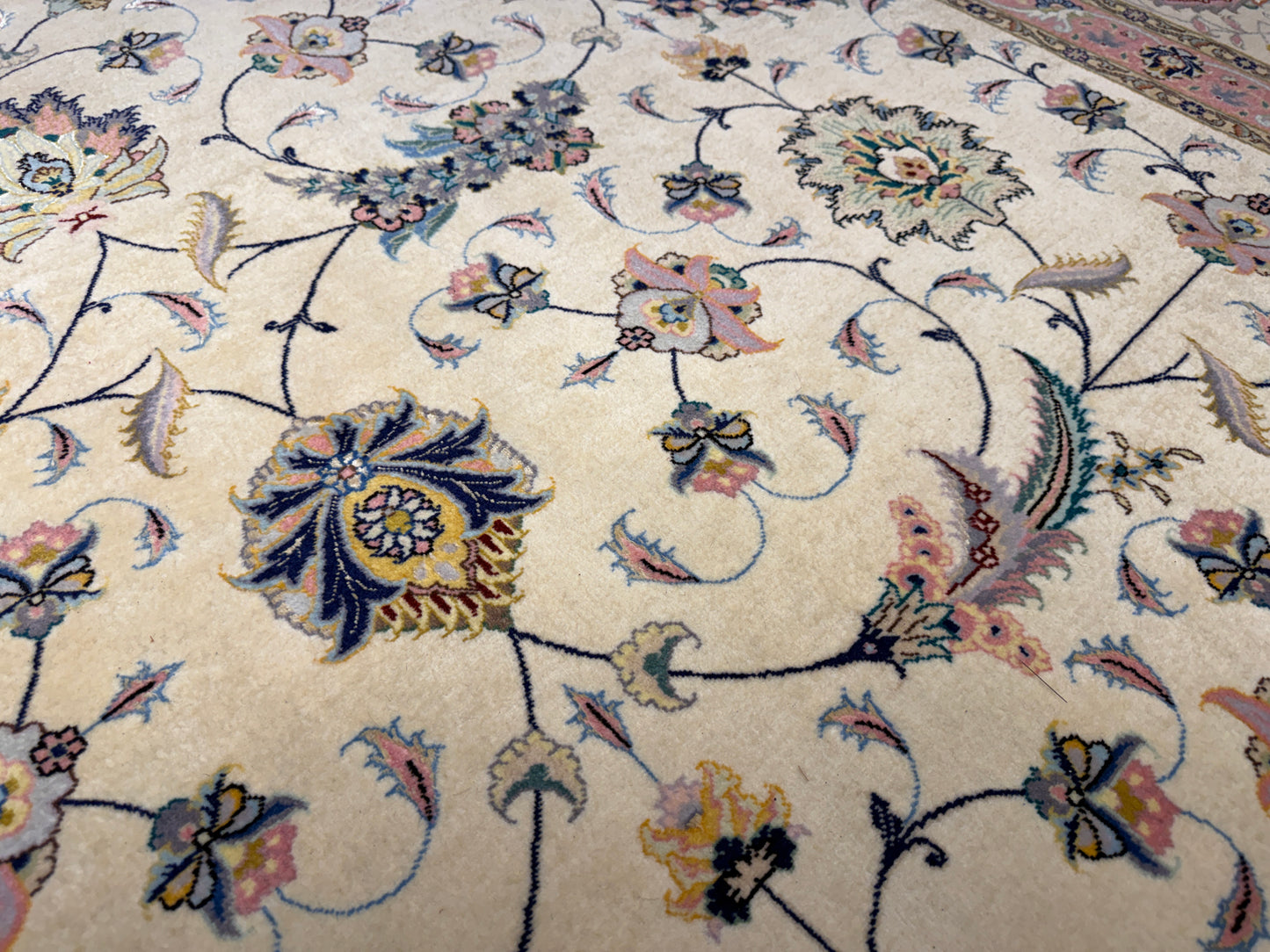 9’9”x13’4” Very Fine Hand-Knotted Persian Tabriz 80 Raj Signed Area Rug