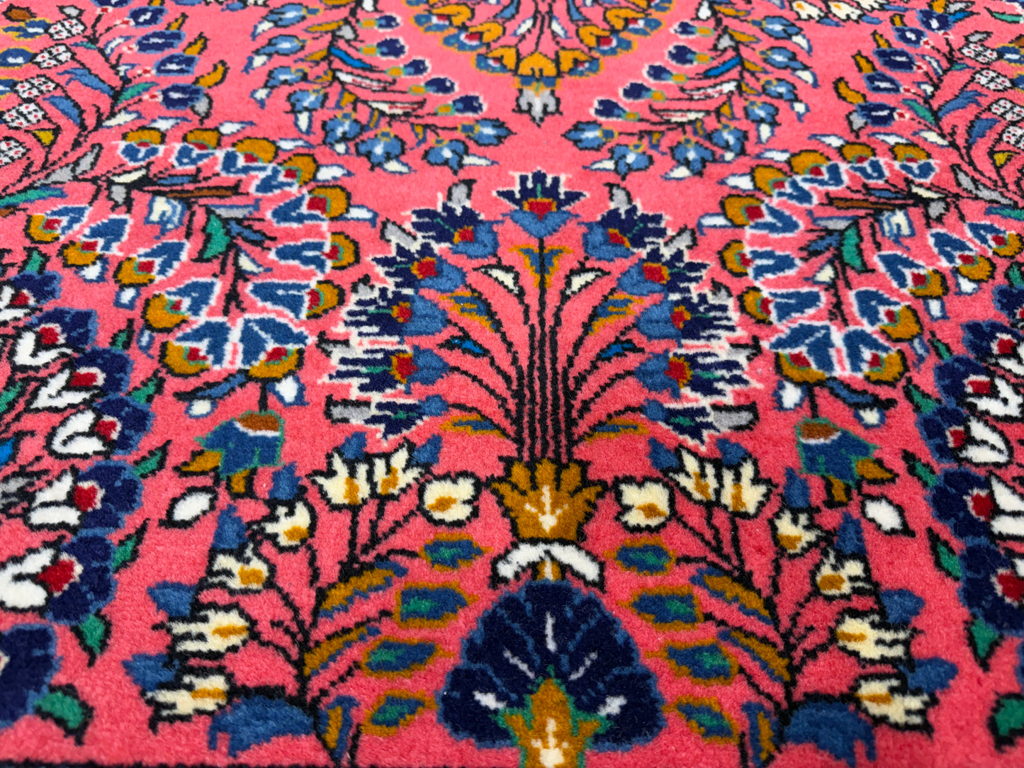 Hand-Knotted Persian Sarouk Rug - 3’8”x5’2”