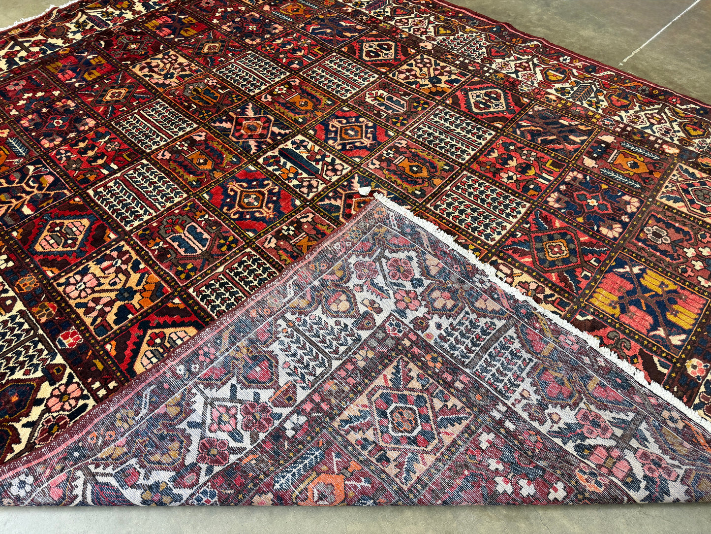 Hand-Knotted Persian Bakhtiari Rug - 9’8”x12’4”