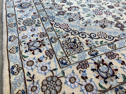 3'2"x4'7" Very Fine Handmade Wool & Silk  Persian Nain Rug