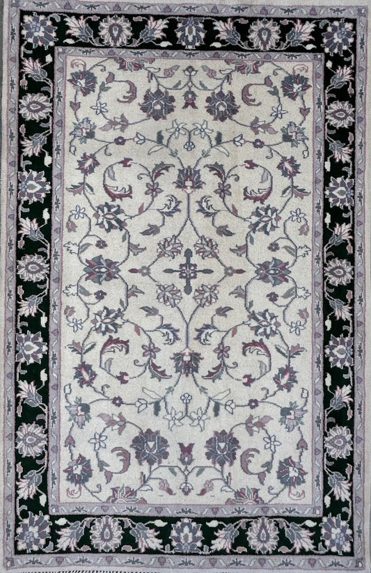 4’1”x6’2” Hand-knotted Wool All-Over IndoKashan Rug