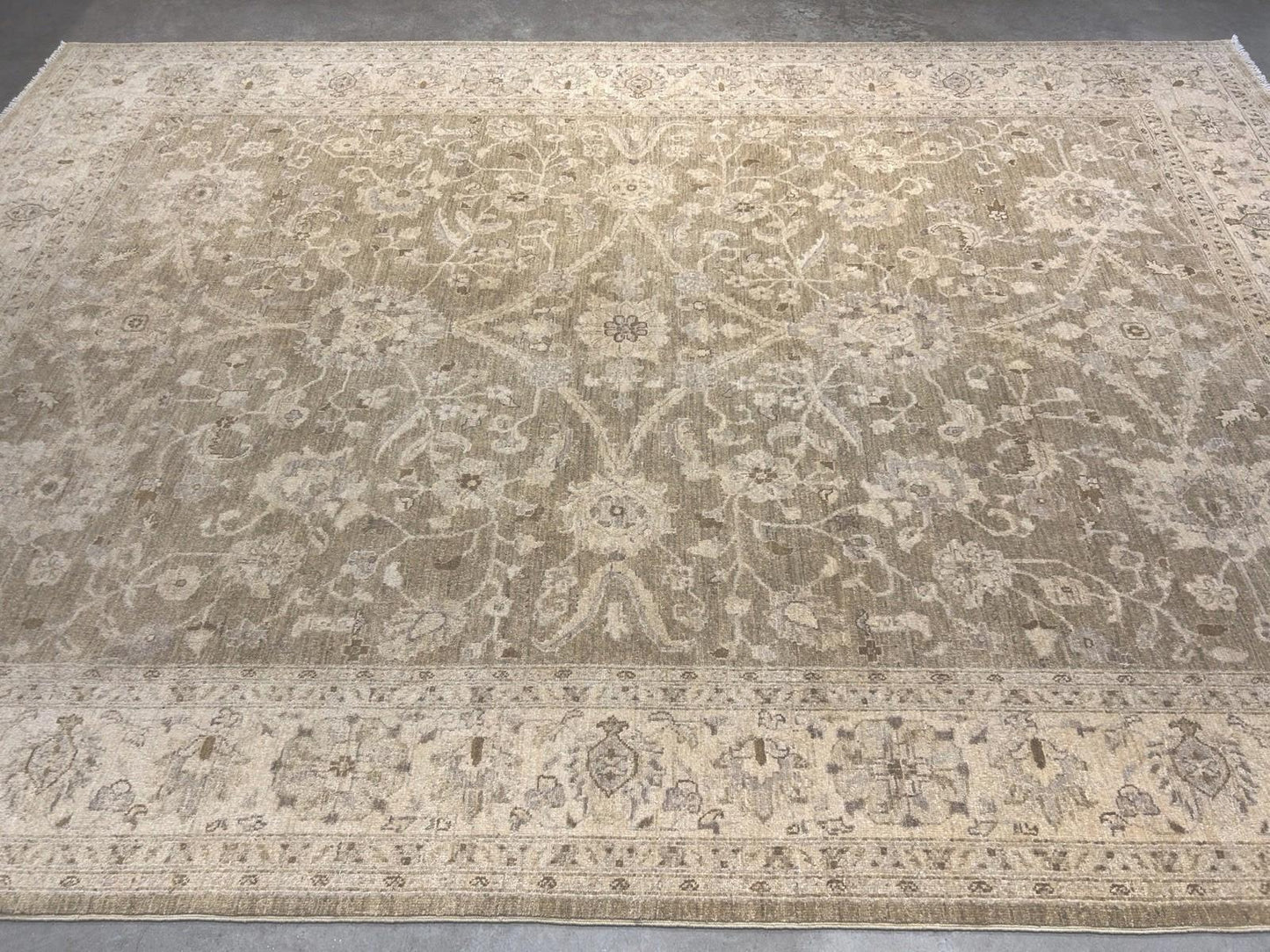 7’9”x10’10” Hand-Knotted Wool Oushak All-over Area Rug