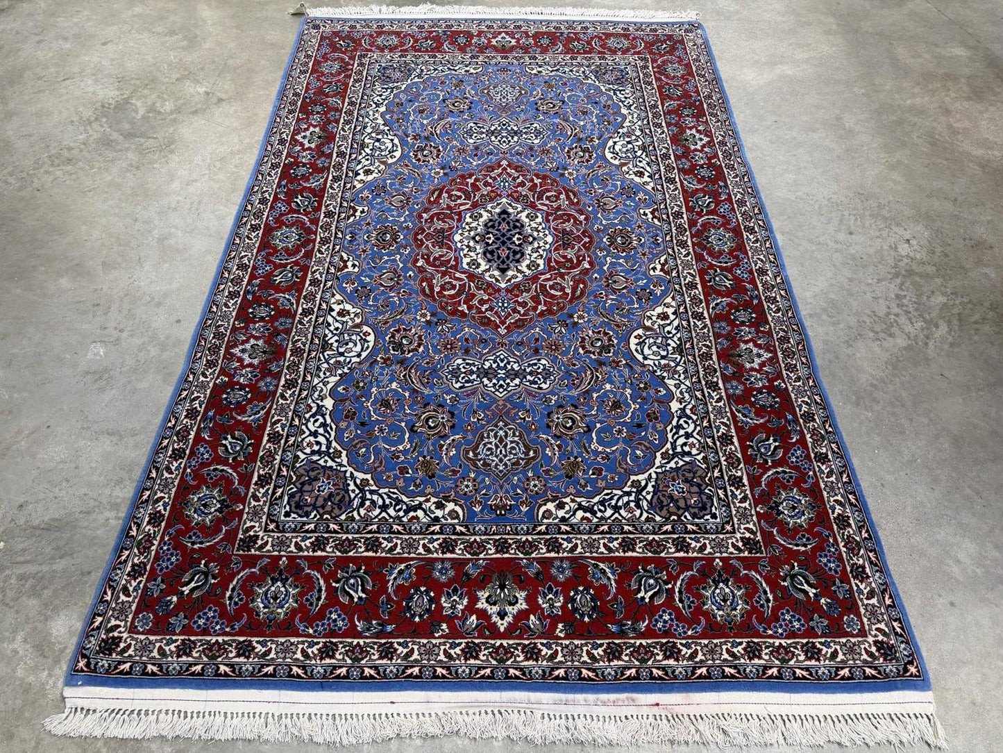 4’6”x7’9” Hand-Knotted Fine Wool & Silk Isfahane Area Rug - Blue 4x8