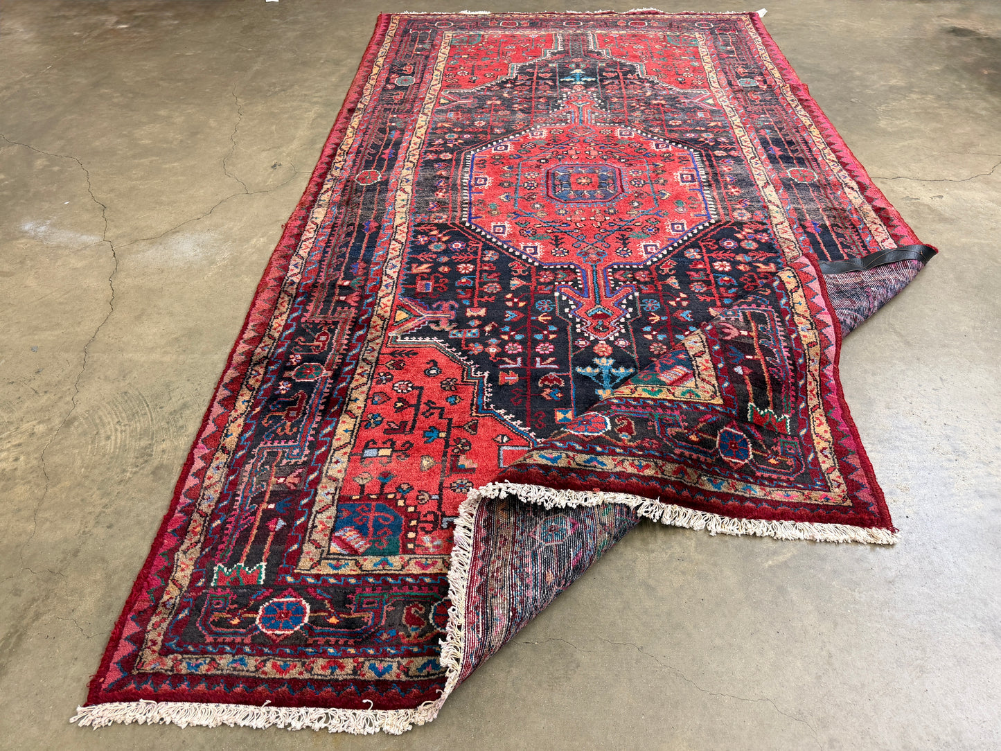 Hand-Knotted Persian Tuyserkan Rug -  5’x9’5”