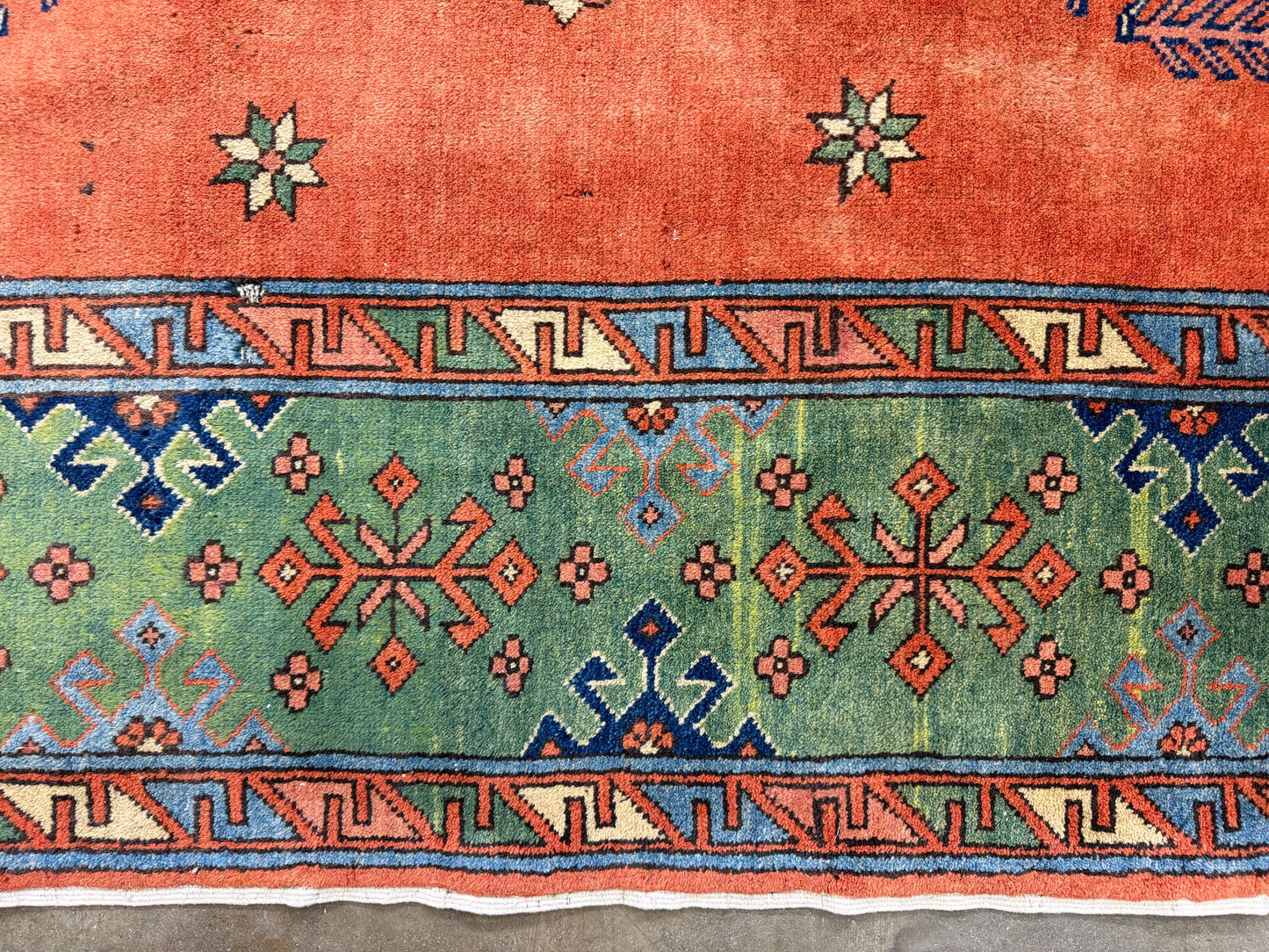 8’10”x11’ Hand-Knotted Wool Kazak Area Rug