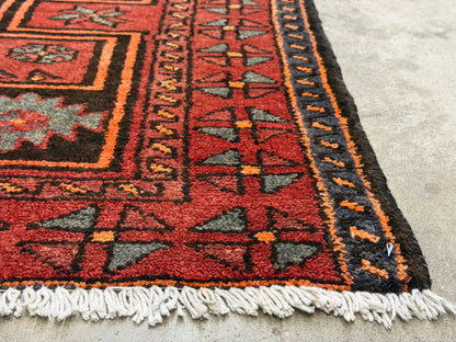 Hand-Knotted Persian Hamadan Rug - 4'2"x6'5"