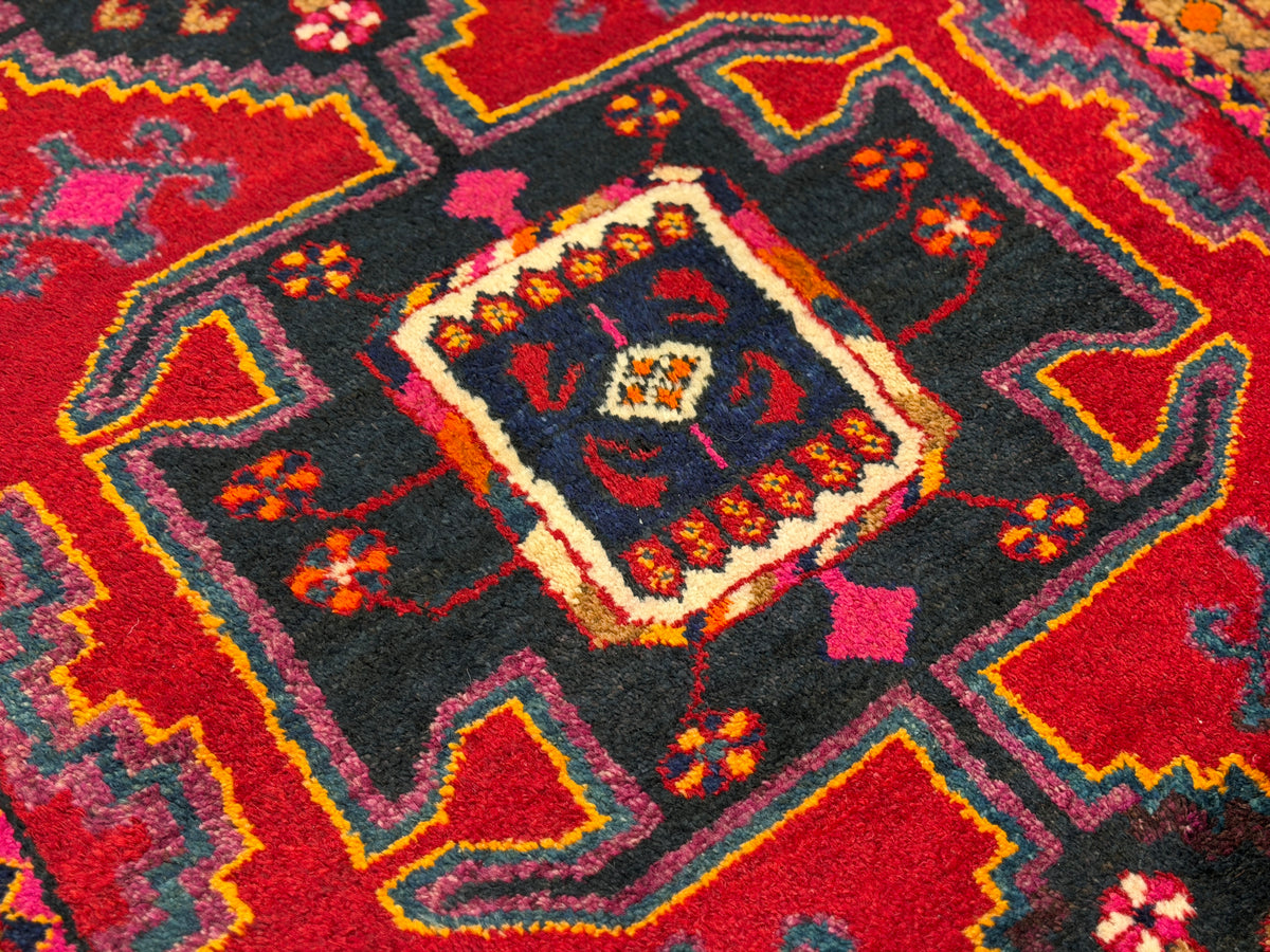 Hand-Knotted Persian Hamadan Rug - 4'x7'5"