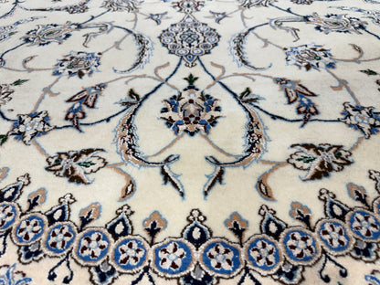 Hand-Knotted 6 La Persian Nain Rug - 4'4"x6'4"