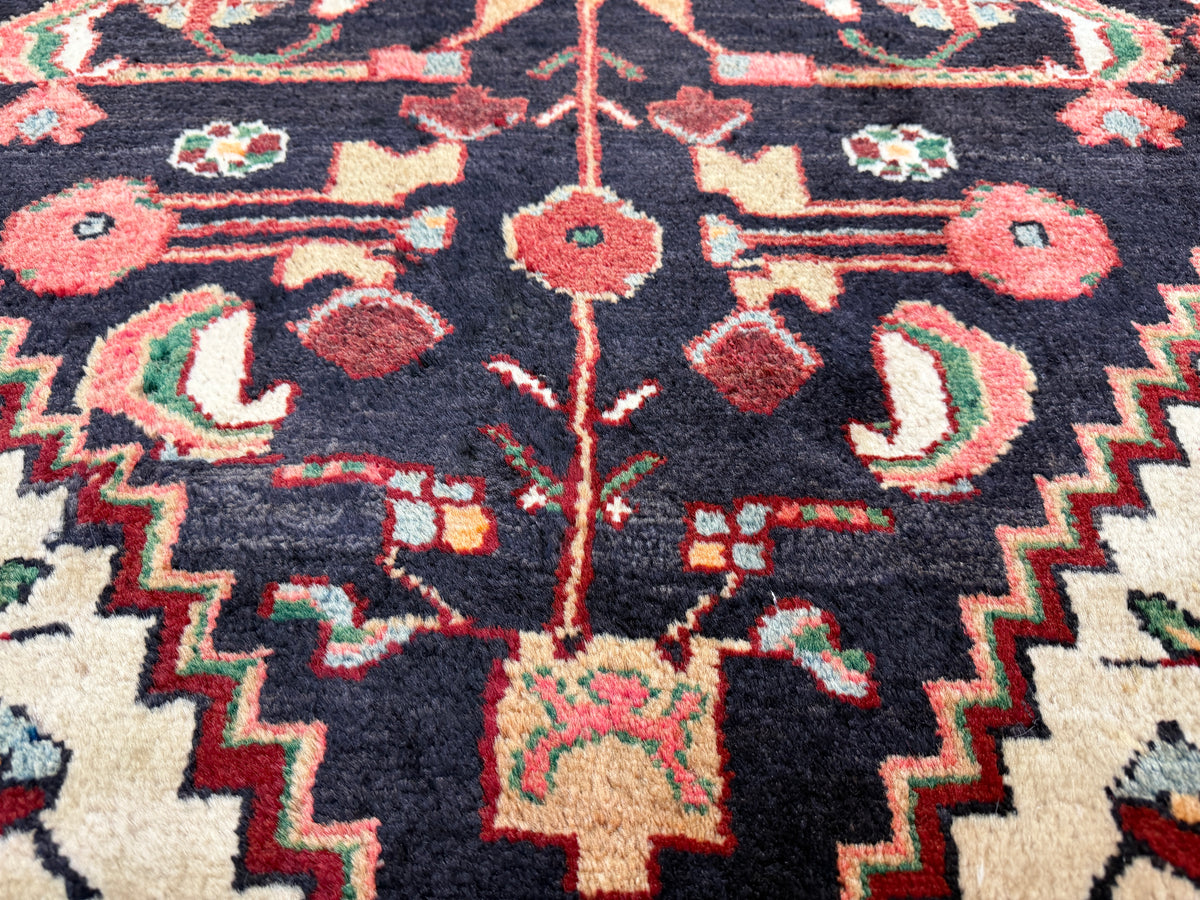 Hand-Knotted Persian Hamadan Rug - 5'2"x8'7"