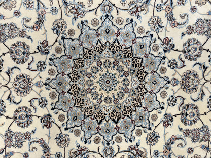 Hand-Knotted 6 La Persian Nain Rug - 5'7"x9'
