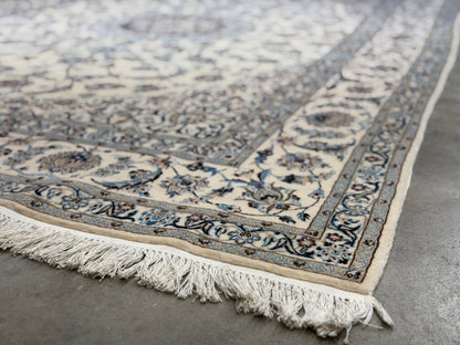 Hand-Knotted 6 La Persian Nain Rug - 5'7"x9'