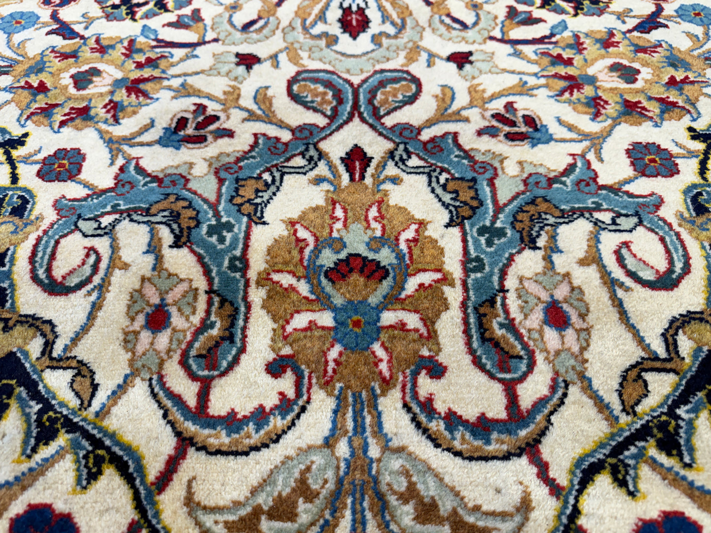 Hand-Knotted Persian Kashan Rug - 10’6”x14’8”